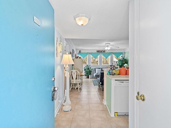 2nd image of 5905 S Kings Hwy. #4301D
