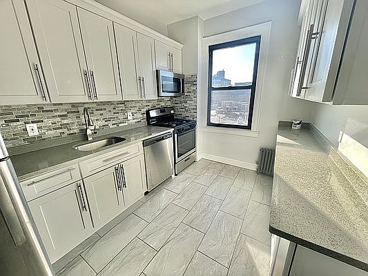 2nd image of 4340 41st St APT 3R