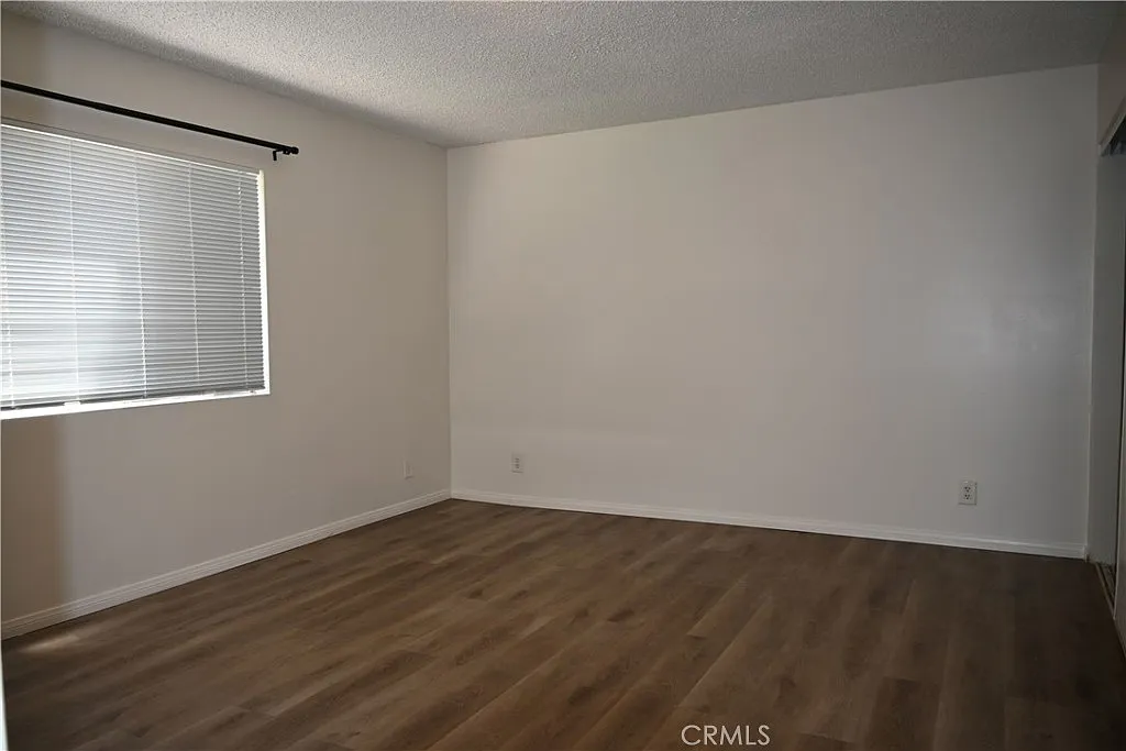 3 bed, 1527 sqft, $3,650 — Photo 3