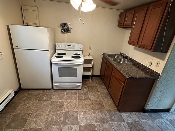 5th image of 208 E Merry Ave #D