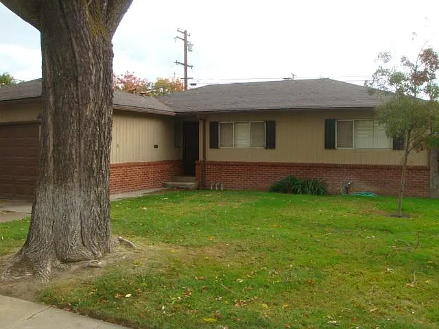 1518 Cherrywood Dr photo 1