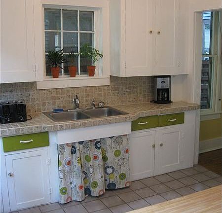 Kitchen (view 1 of 2)