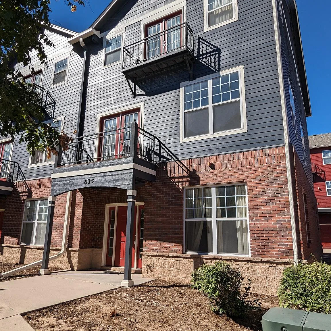 835 Victoria Ridge Pt — Photo 1