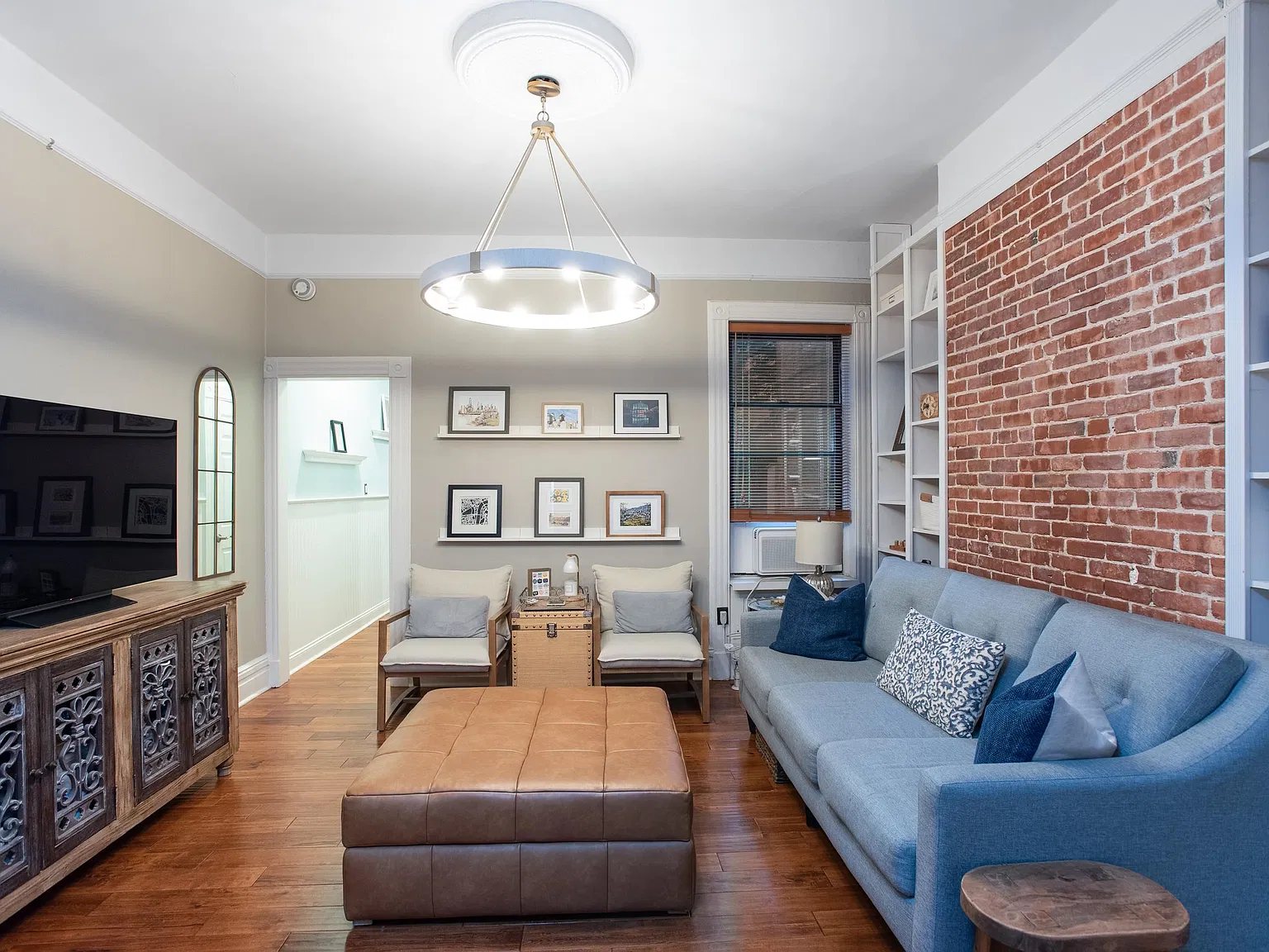 1 bed, 1.0 bath, 800 sqft, $3,600 — Photo 2