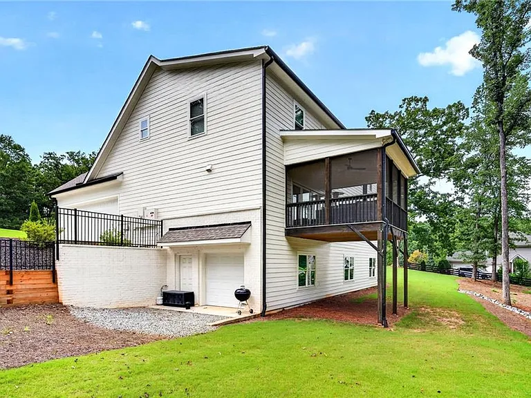 727 Old Collins Rd — Photo 11