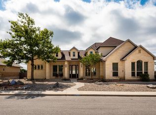 2005 Crown Ridge Dr, Kerrville, TX 78028