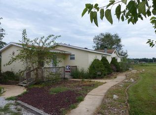 13651 N Sportsmans Dr, Hallsville, MO 65255