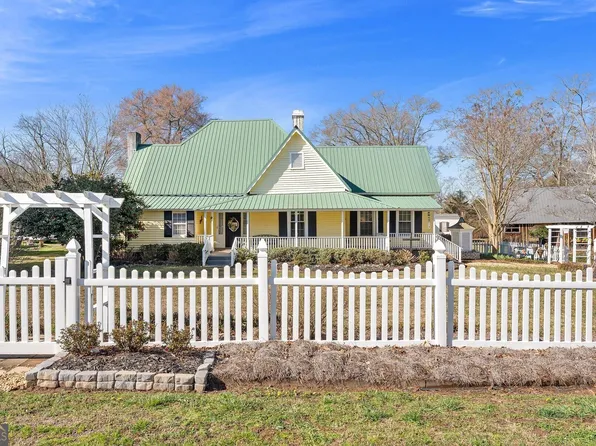 115 W Railroad St, Bowman, GA 30624