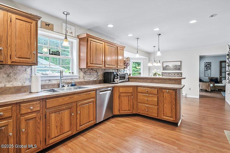 5th image of 47 Luther Road Road