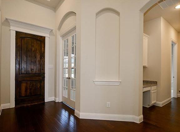2nd image of 108 Birdcall Ln