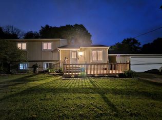 895 N Conklin Dr, Lake Orion, MI 48362