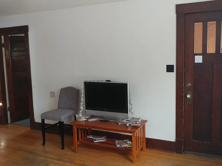 109 S 8th Ave #3 — Photo 24