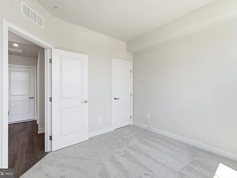 16130 Hyde Park Pl — Photo 28