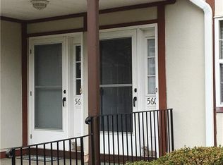560 E Crooked Hill Rd, Pearl River, NY 10965