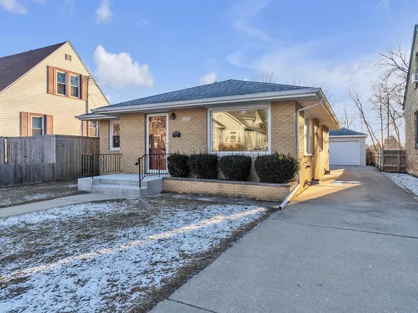 3027 Elm LANE, Racine, WI 53405
