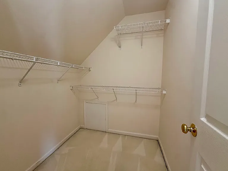 43520 Lucketts Bridge Cir — Photo 19