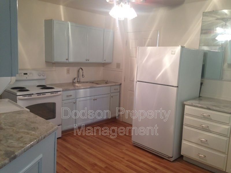 1st image of 1215 W 47th St