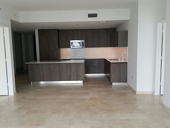 5th image of 68 SE 6th St APT 3019