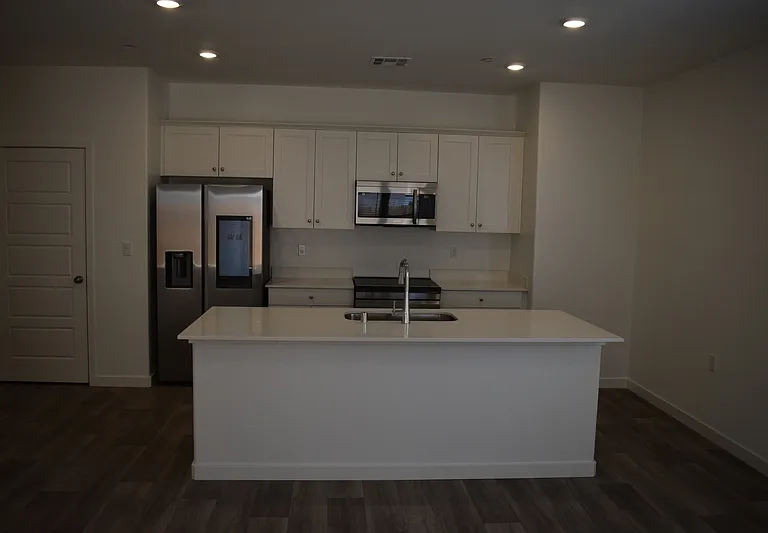 4481 N San Miguel Ave — Photo 10