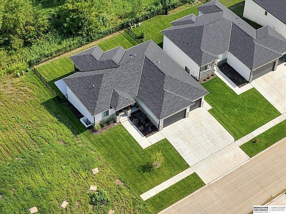 5th image of 8730 Dragonfly Ln