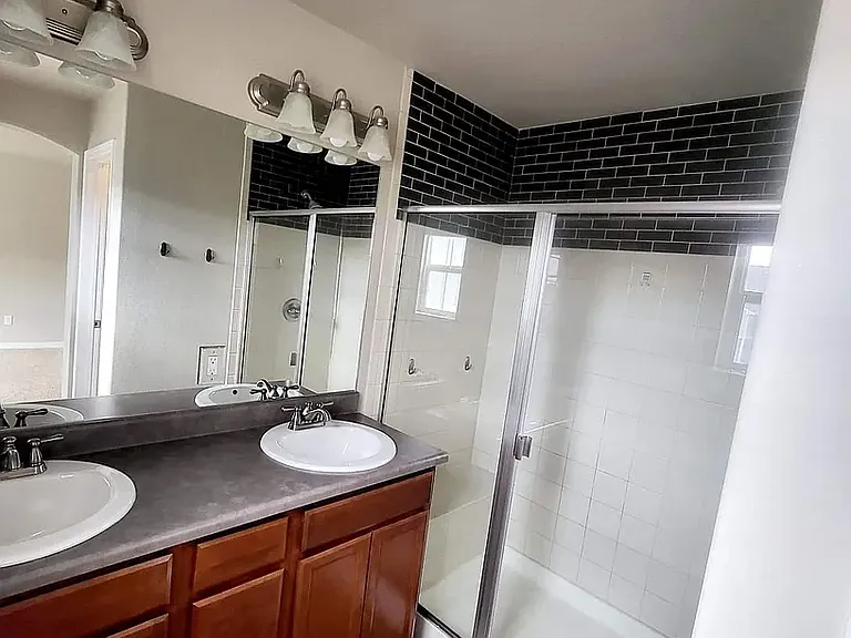 8817 Bella Flora Hts — Photo 11