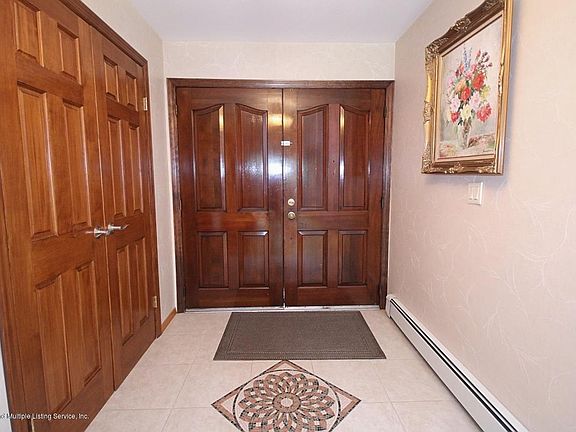 3rd image of 104 Mason Blvd