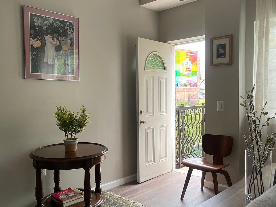2nd image of 726 Fairmount Pl APT 1