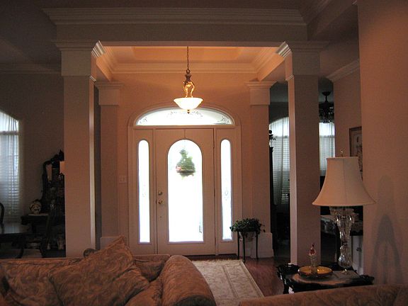 5th image of 1096 Oak Harbor Dr