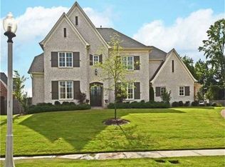 10246 Shea Woods Dr, Collierville, TN 38017