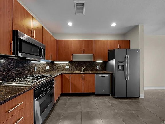 4th image of 550 Park Blvd Unit 2408