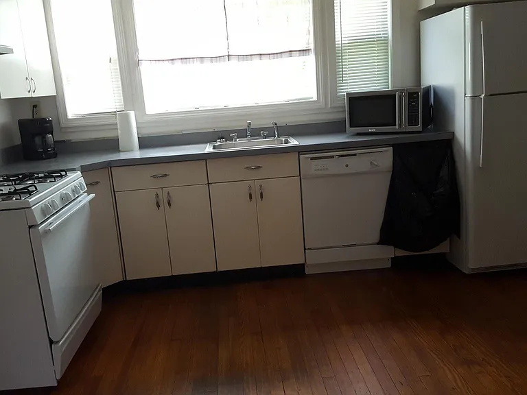 1781 State St — Photo 3