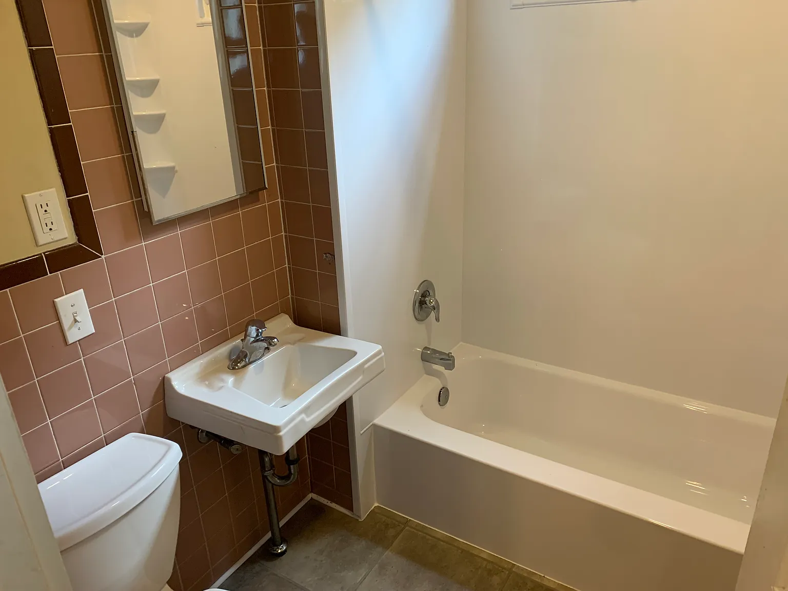 1 bed, 850 sqft, $1,750 — Photo 3