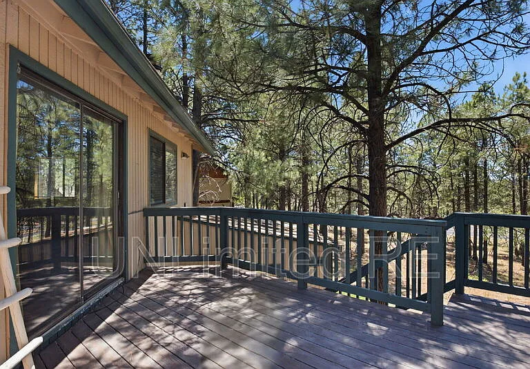 1410 N Inverrary Way — Photo 5