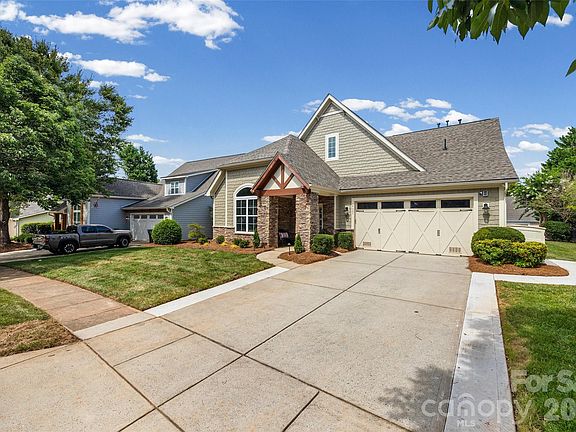 3rd image of 8621 Sequoia Grove Ln