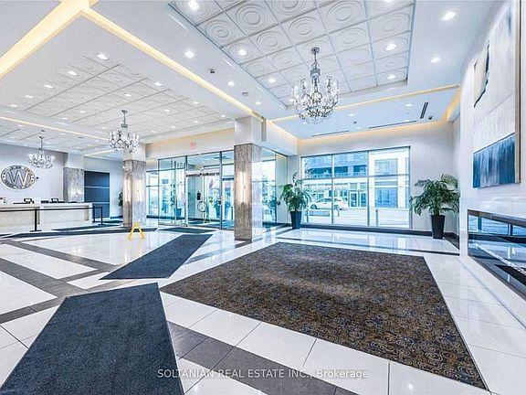 5th image of 7161 Yonge St #817