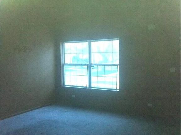 3rd image of 1016 N Maywood Dr