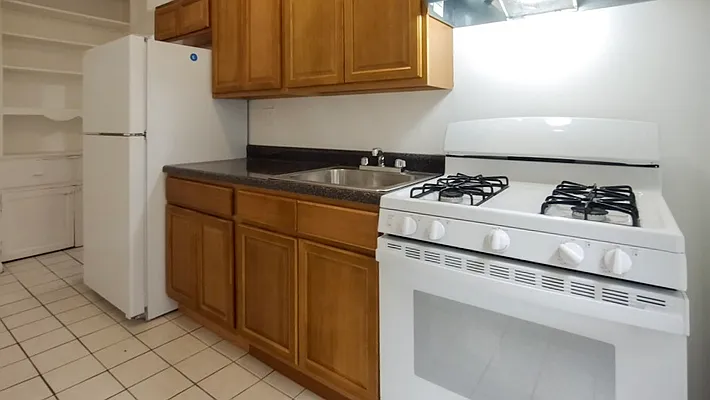 Rented by 65 Arden Street Corp | media 15