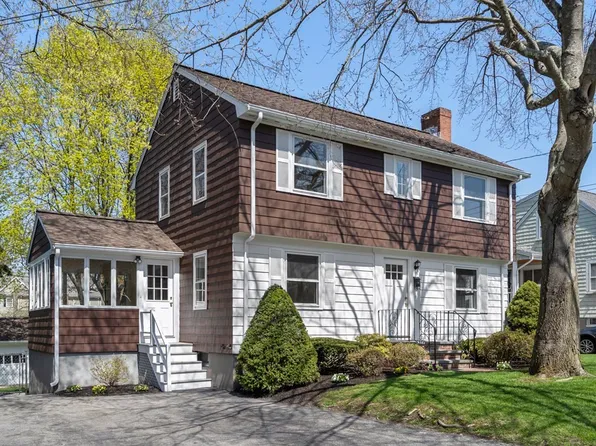 15 Huntington St, Waltham, MA 02452