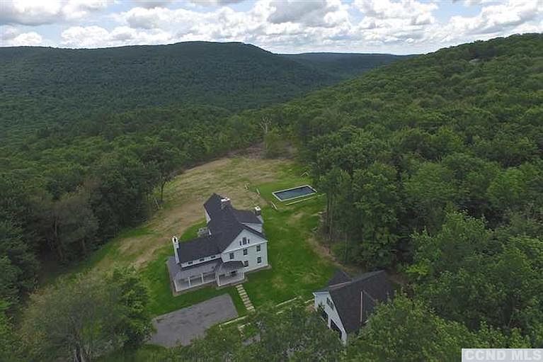2nd image of 388 Harrington Dr