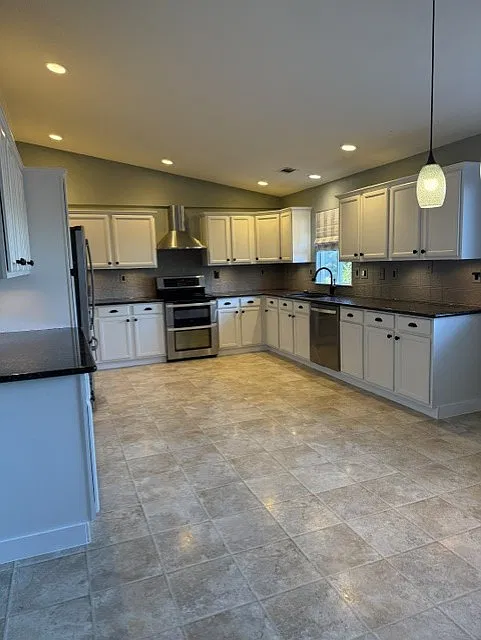 3 bed, 1908 sqft, $3,600 — Photo 4