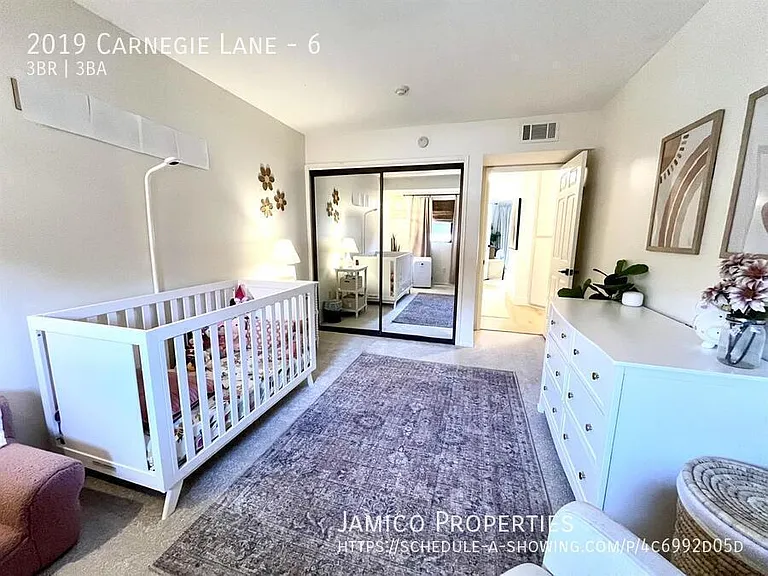 2019 Carnegie Ln #6 — Photo 33