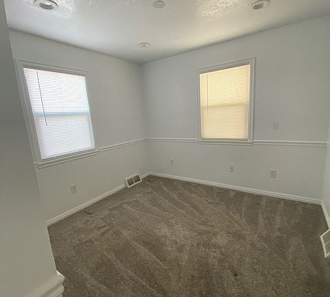 4th image of 718 N 200 E