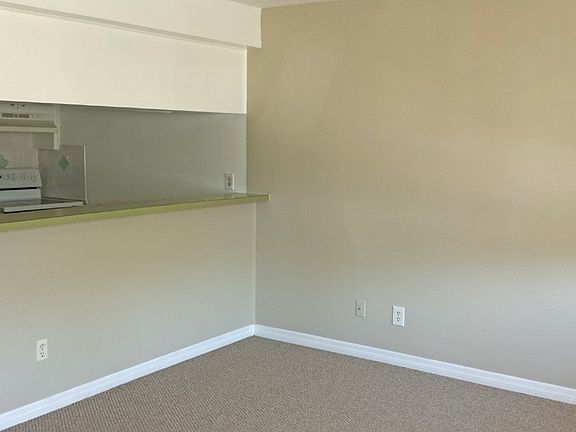 2nd image of 2931 Dupont St S APT 2