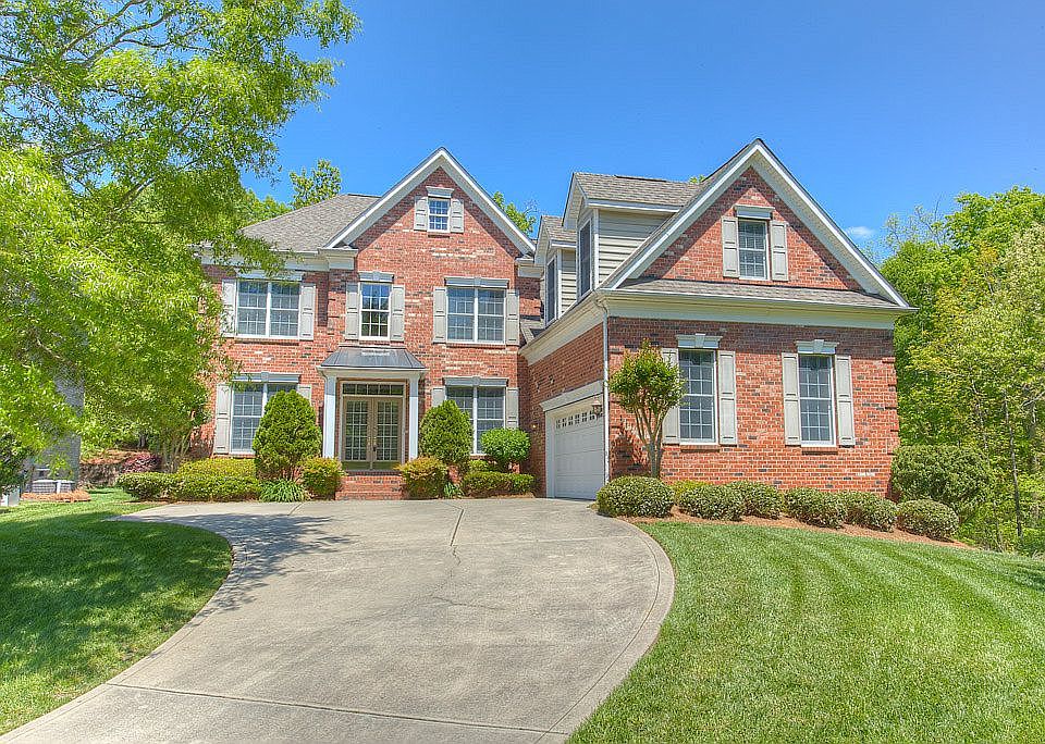 1st image of 610 Ashgrove Ln