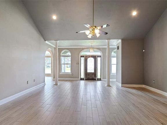 5th image of 148 Majestic Oaks Dr