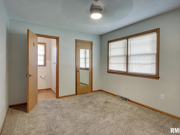4th image of 441 Poinsettia Dr