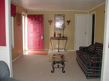 4th image of 148 Lewis St