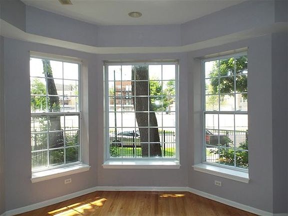 2nd image of 6611 S Ellis Ave #1S
