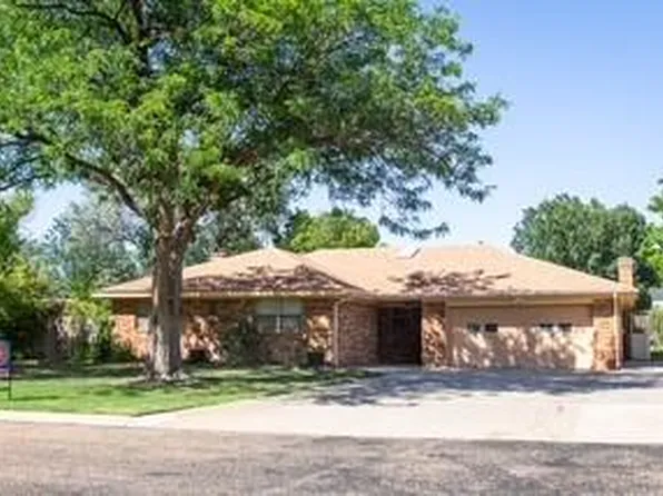 1905 Navajo Trl, Dalhart, TX 79022