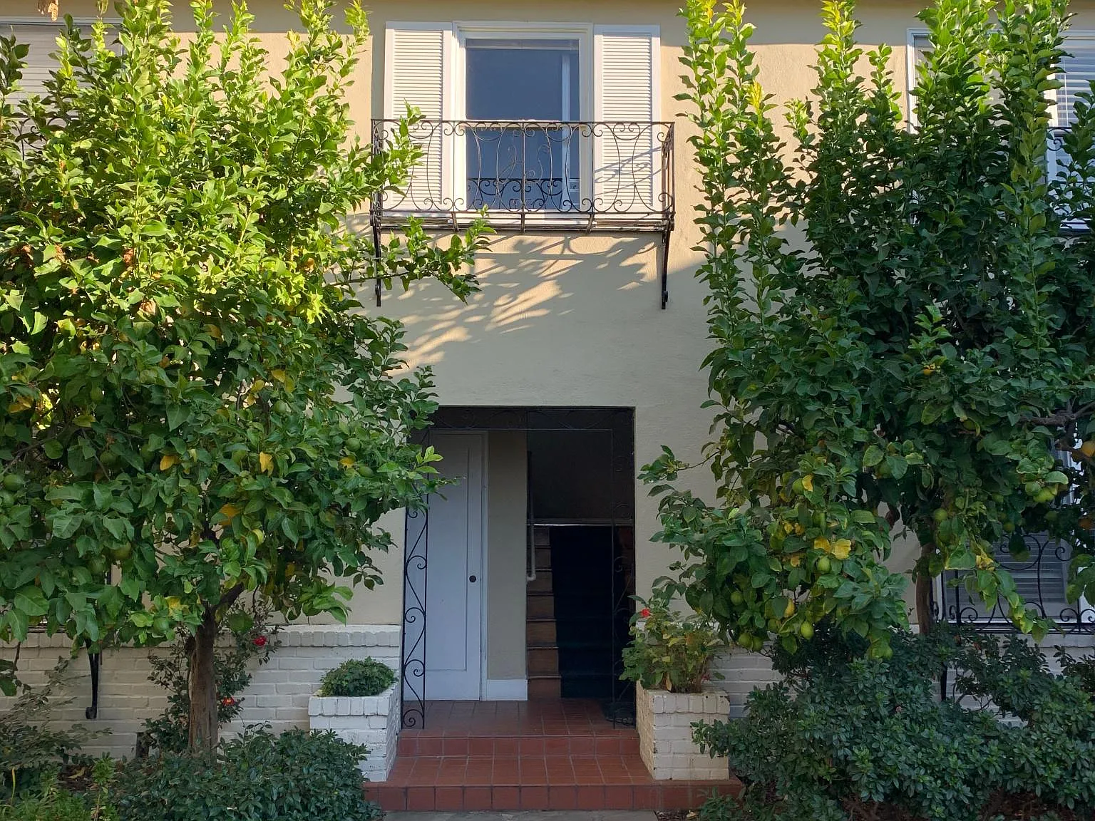 2 bed, $4,500 — Photo 1